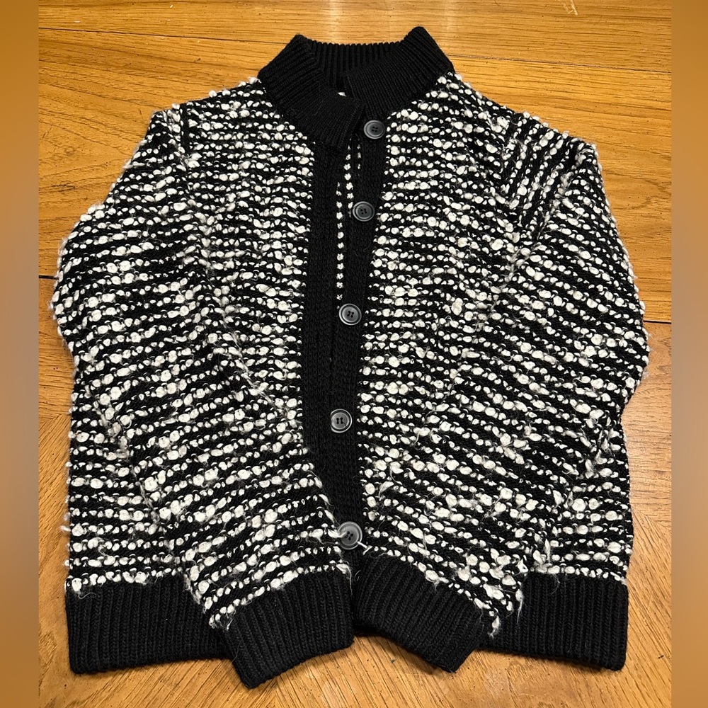 Black and White Women's Crew Neck Sweater